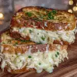 chicken garlic bread sandwich - featured image